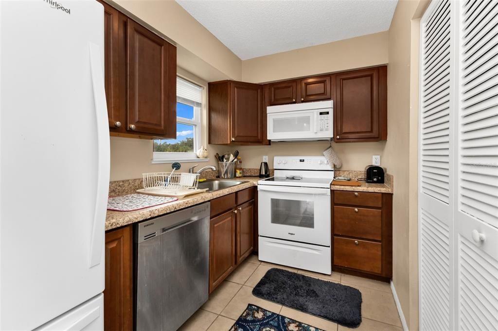 Activo con contrato: $193,500 (2 camas, 1 baños, 988 Pies cuadrados)