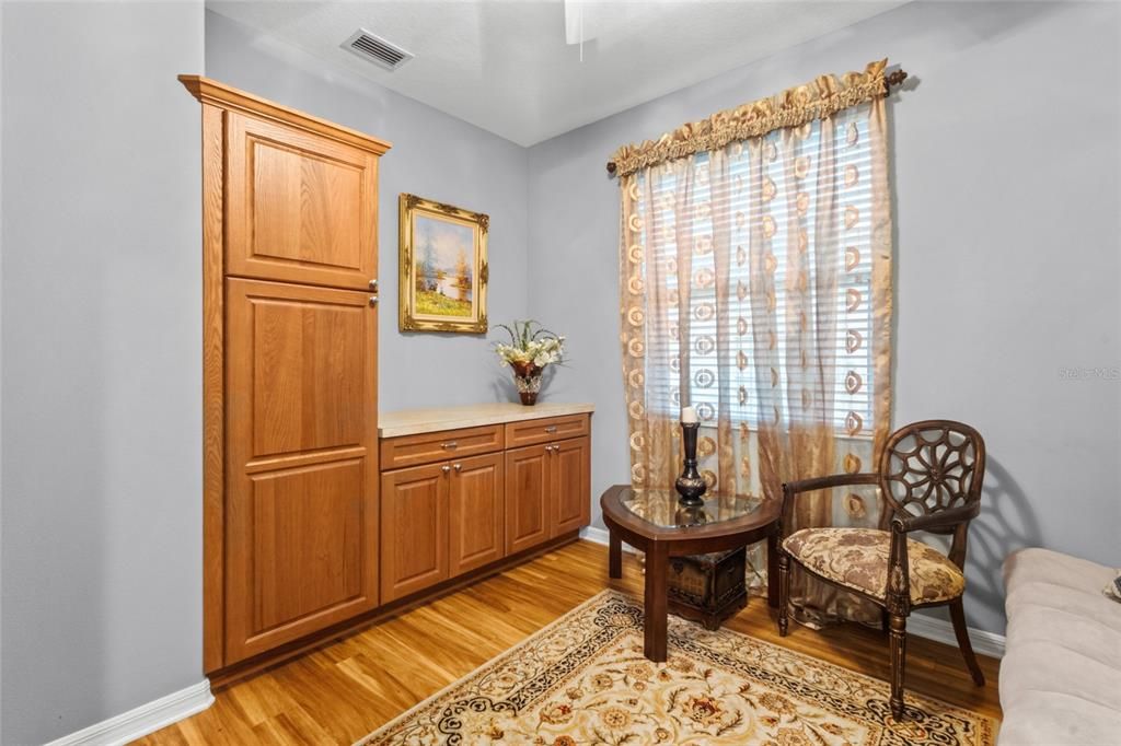 На продажу: $445,000 (2 спален, 2 ванн, 2056 Квадратных фут)