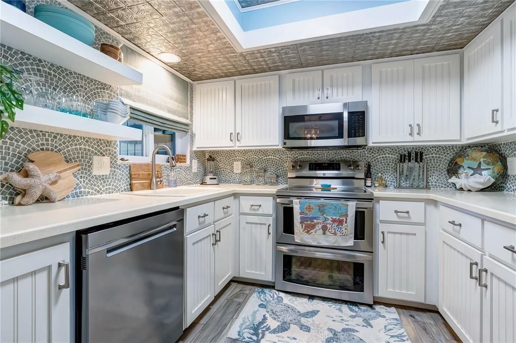 На продажу: $535,000 (2 спален, 2 ванн, 1230 Квадратных фут)
