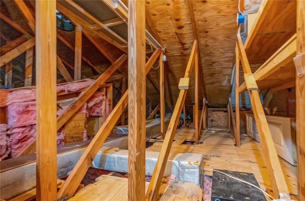 На продажу: $535,000 (2 спален, 2 ванн, 1230 Квадратных фут)