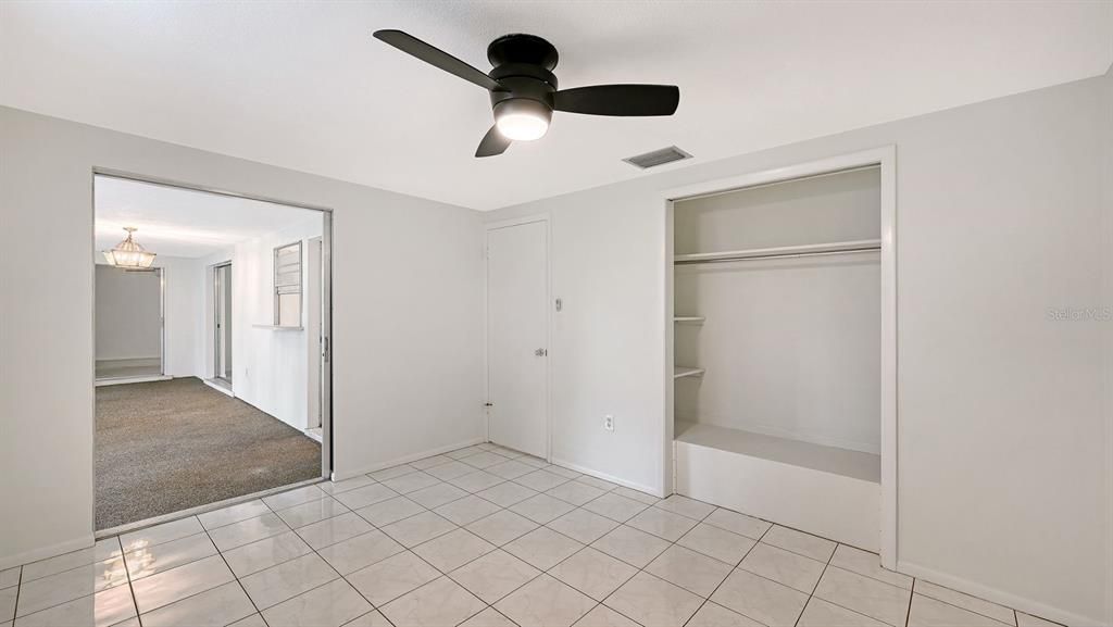 En Venta: $394,900 (2 camas, 2 baños, 1048 Pies cuadrados)