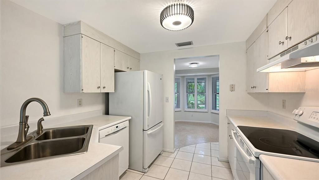 En Venta: $394,900 (2 camas, 2 baños, 1048 Pies cuadrados)
