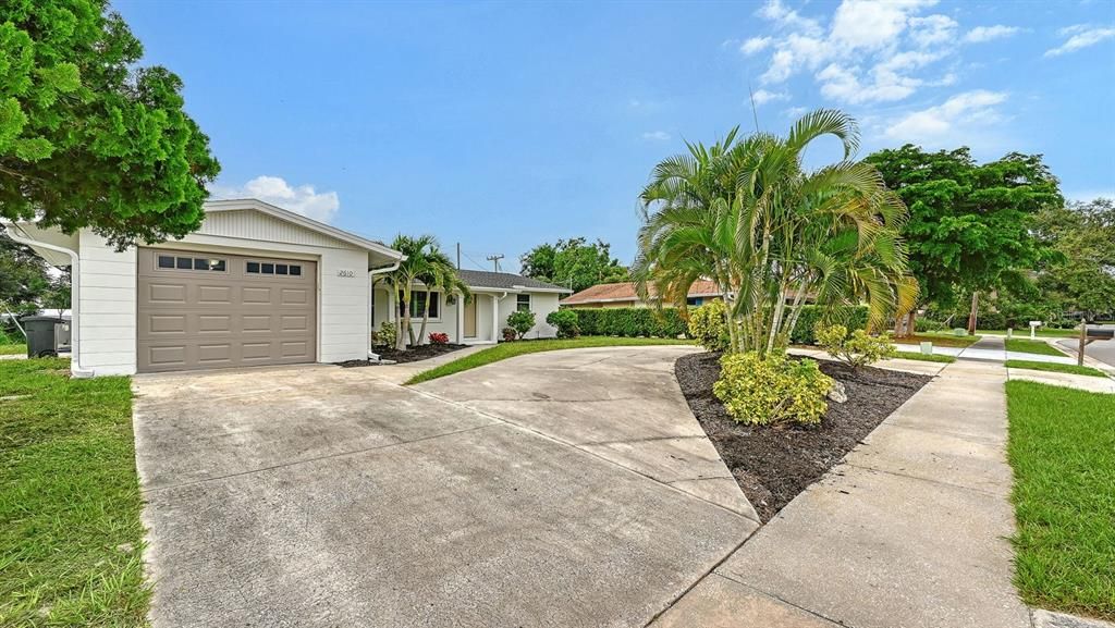 En Venta: $394,900 (2 camas, 2 baños, 1048 Pies cuadrados)