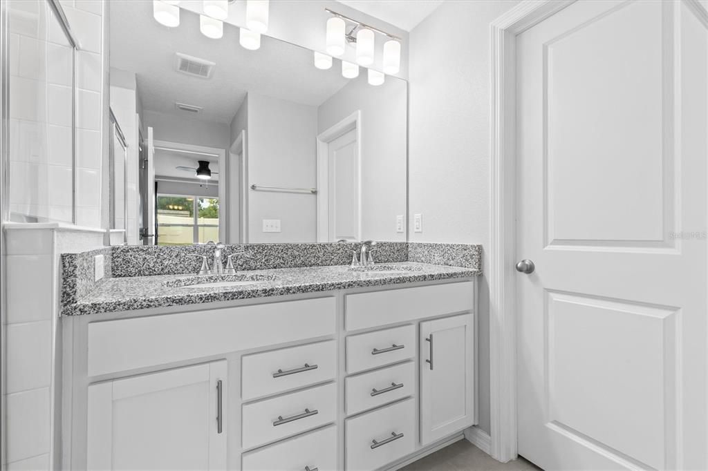 For Rent: $2,800 (4 beds, 2 baths, 1701 Square Feet)