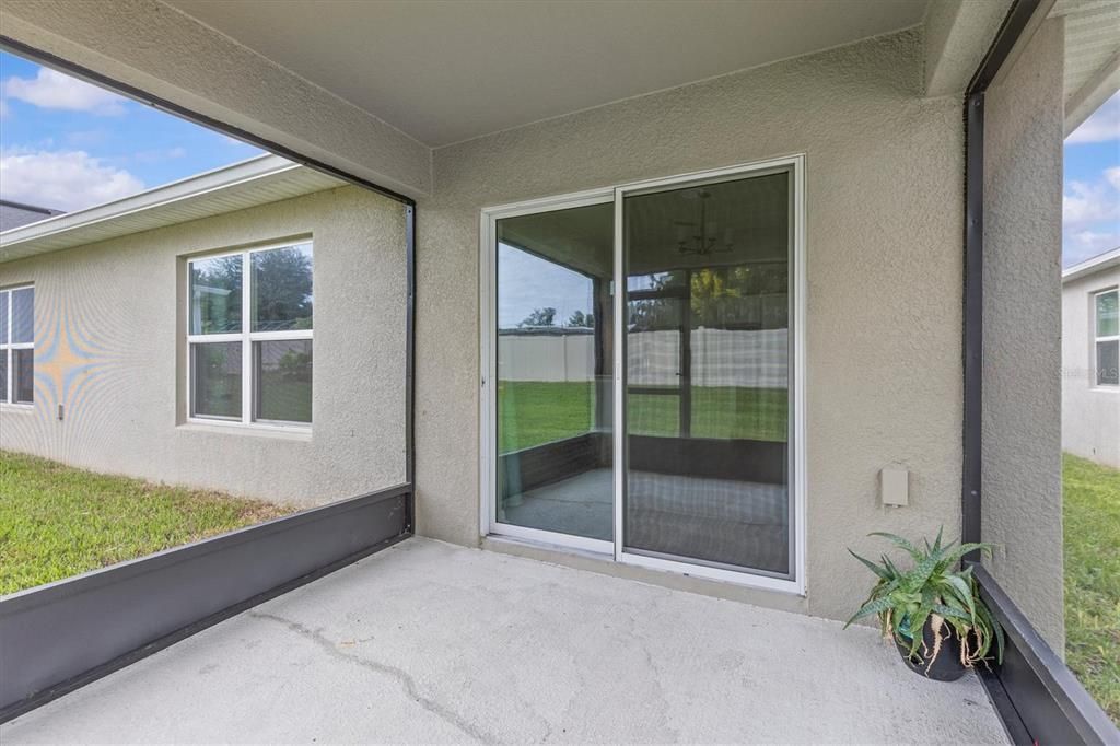 For Rent: $2,800 (4 beds, 2 baths, 1701 Square Feet)