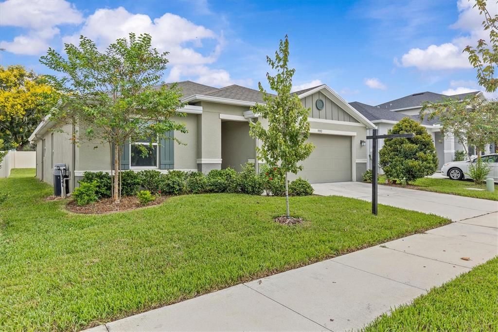 For Rent: $2,800 (4 beds, 2 baths, 1701 Square Feet)