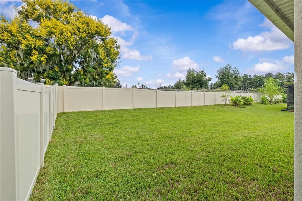 For Rent: $2,800 (4 beds, 2 baths, 1701 Square Feet)
