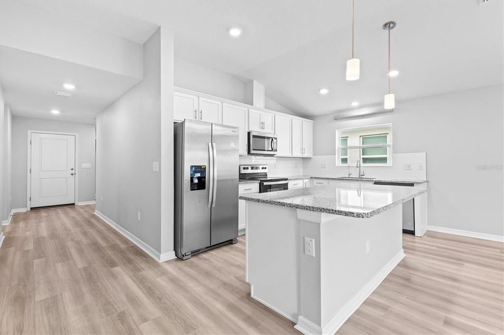 For Rent: $2,800 (4 beds, 2 baths, 1701 Square Feet)
