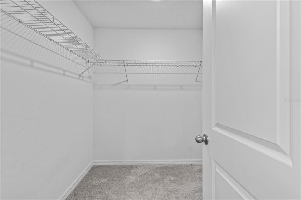 For Rent: $2,800 (4 beds, 2 baths, 1701 Square Feet)