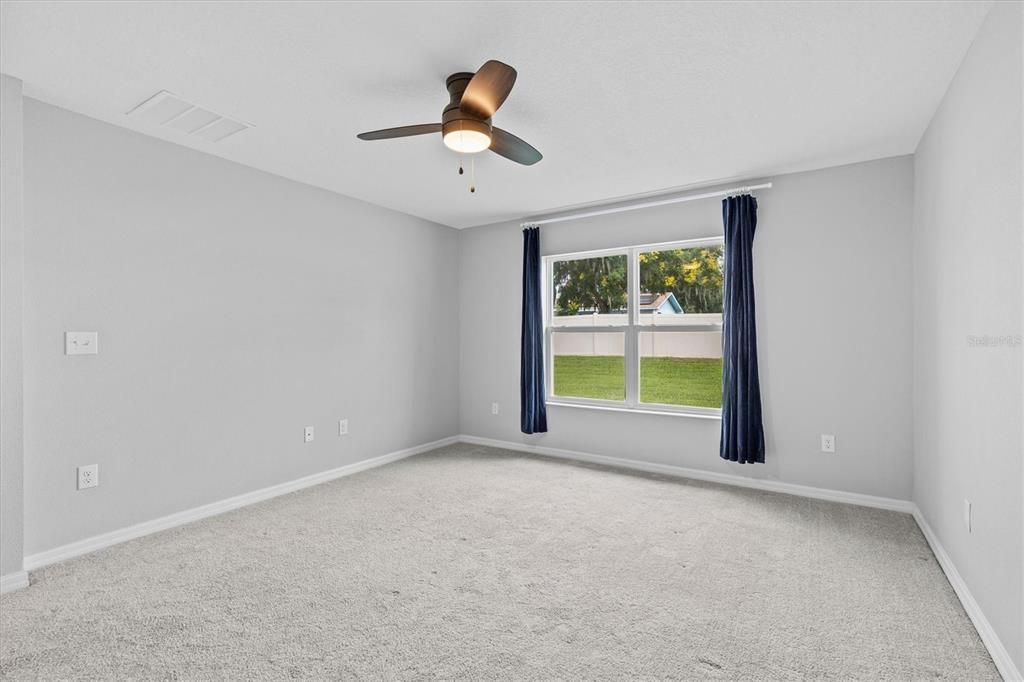 For Rent: $2,800 (4 beds, 2 baths, 1701 Square Feet)