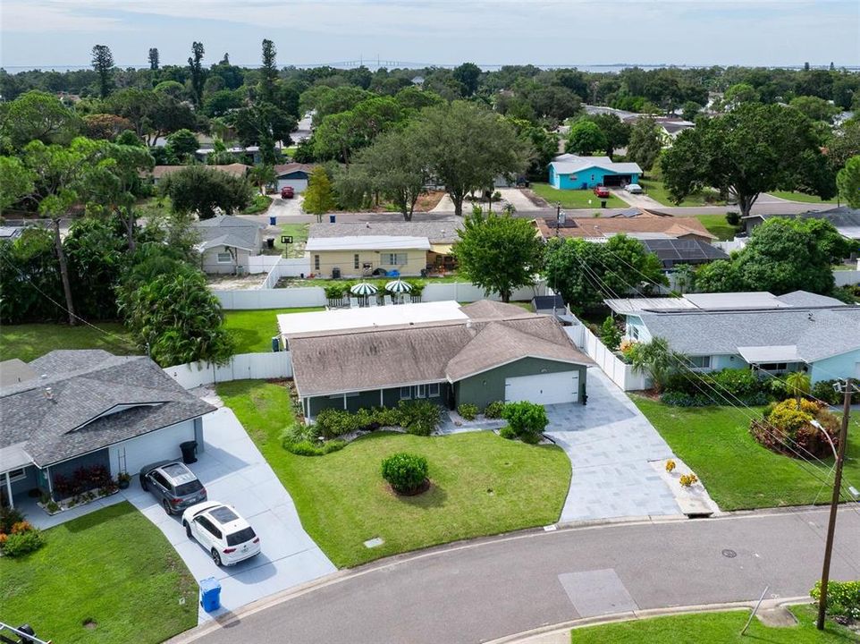 Activo con contrato: $649,900 (3 camas, 2 baños, 1591 Pies cuadrados)