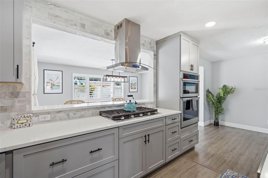 Activo con contrato: $649,900 (3 camas, 2 baños, 1591 Pies cuadrados)