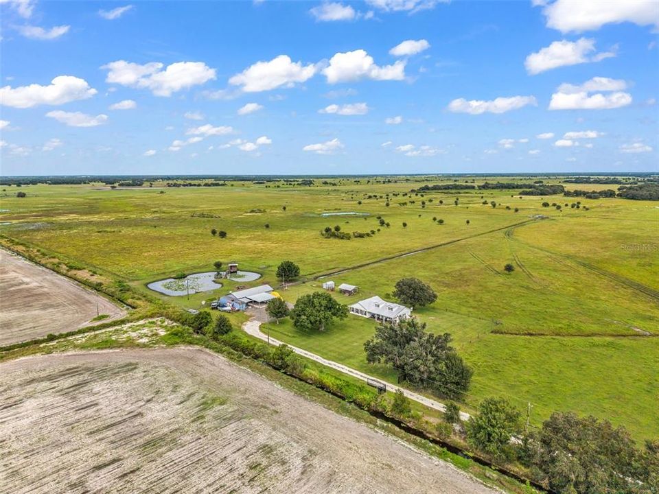 На продажу: $439,900 (2 спален, 2 ванн, 1536 Квадратных фут)