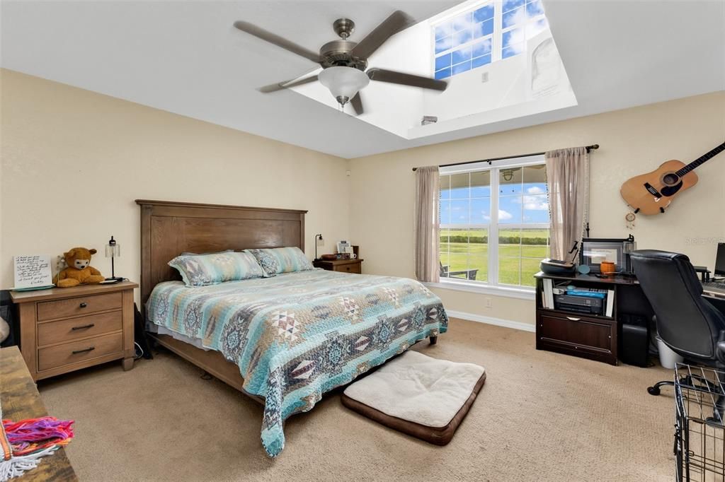 На продажу: $439,900 (2 спален, 2 ванн, 1536 Квадратных фут)