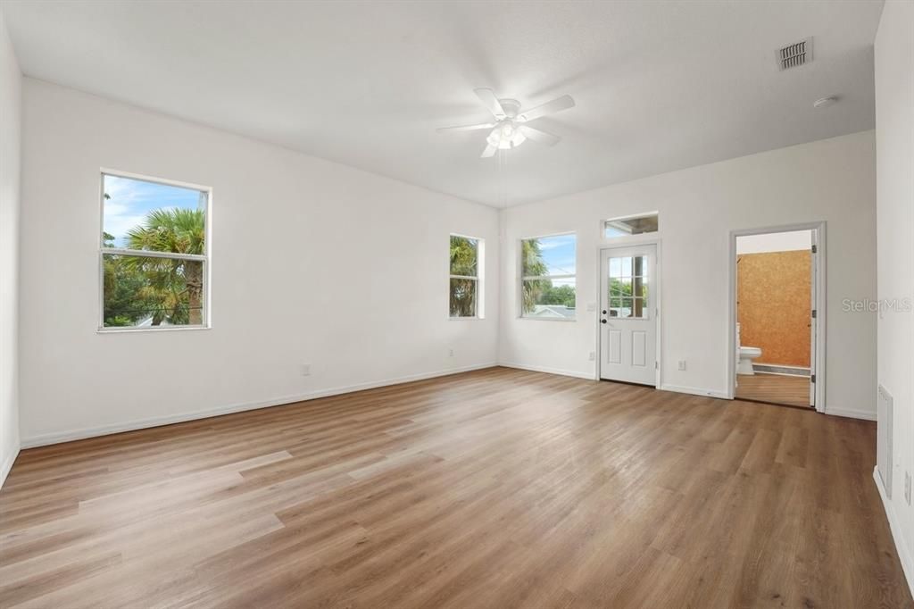 For Sale: $470,000 (3 beds, 2 baths, 2288 Square Feet)