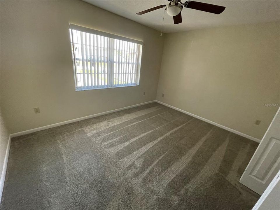 For Rent: $2,000 (4 beds, 2 baths, 1293 Square Feet)