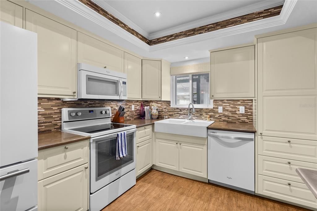 En Venta: $169,000 (2 camas, 2 baños, 1180 Pies cuadrados)