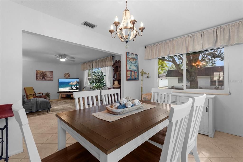 En Venta: $169,000 (2 camas, 2 baños, 1180 Pies cuadrados)