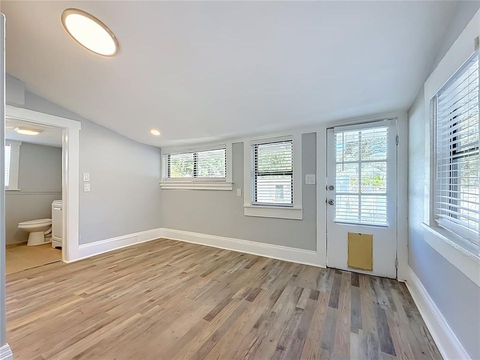 En Venta: $335,000 (3 camas, 2 baños, 1025 Pies cuadrados)