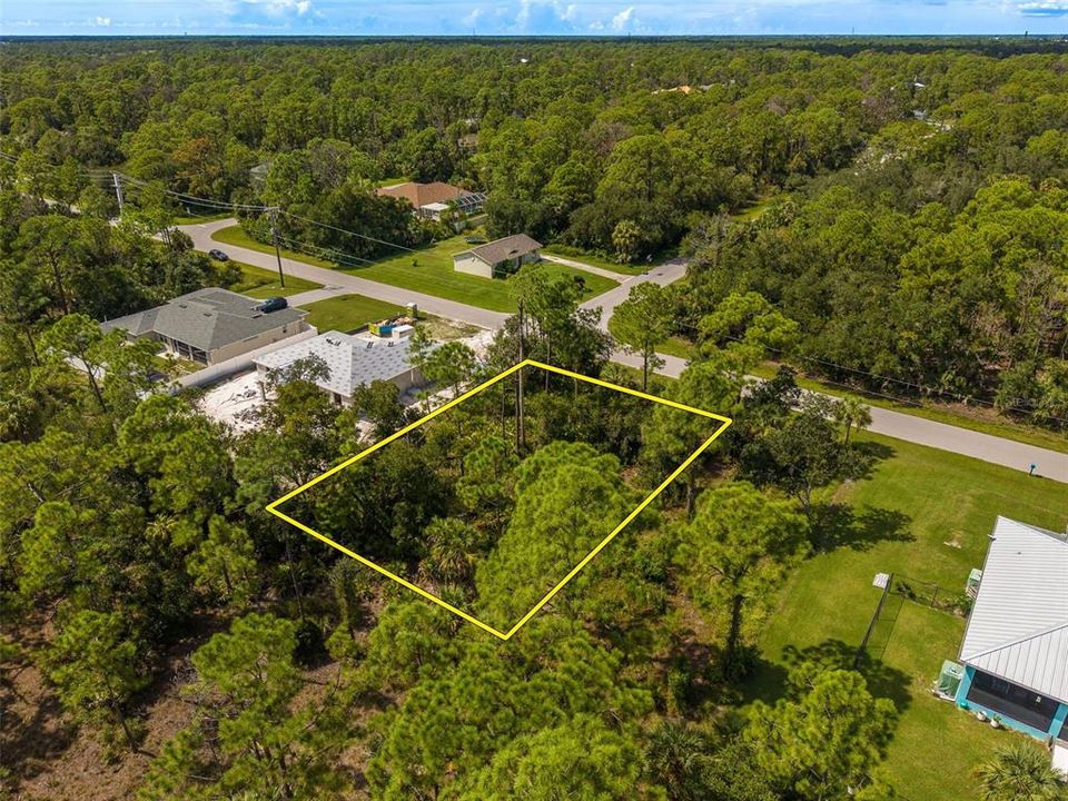 待售: $14,000 (0.23 acres)