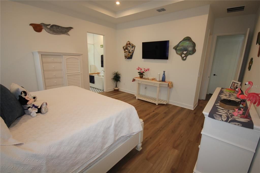 For Sale: $1,670,000 (4 beds, 3 baths, 3499 Square Feet)