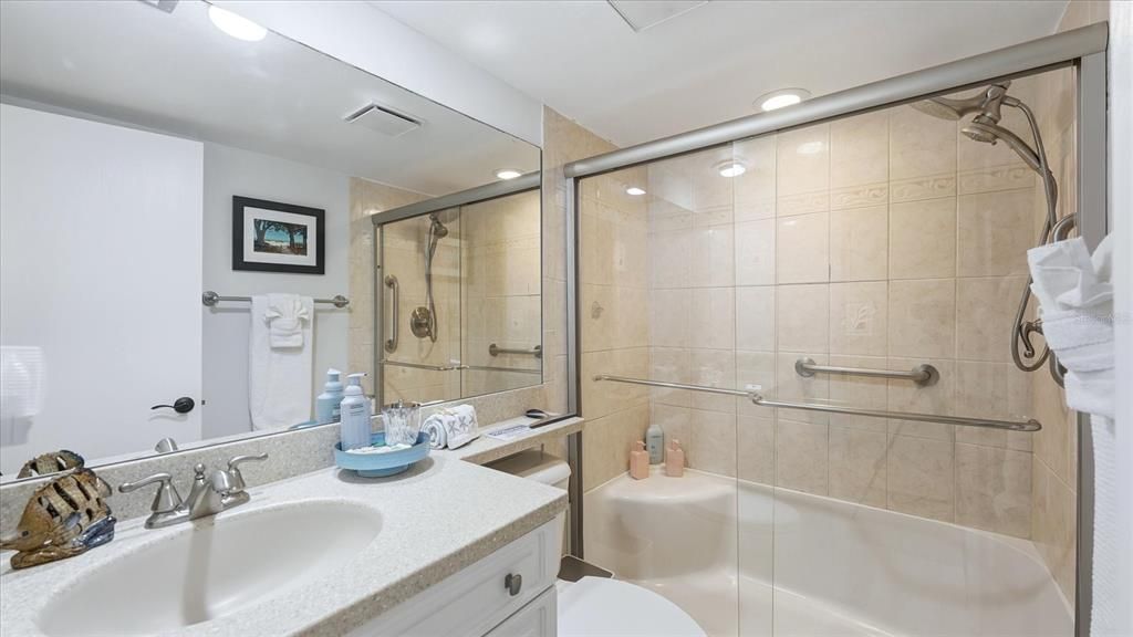 En Venta: $319,000 (2 camas, 2 baños, 1016 Pies cuadrados)