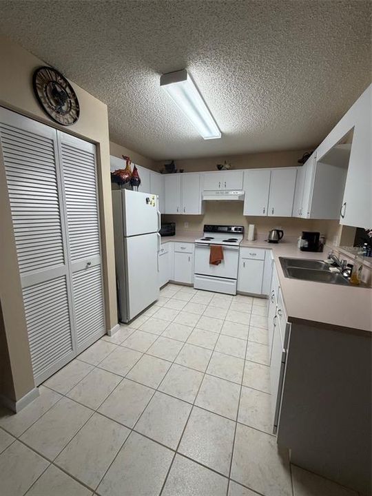 En Renta: $1,700 (2 camas, 2 baños, 1215 Pies cuadrados)