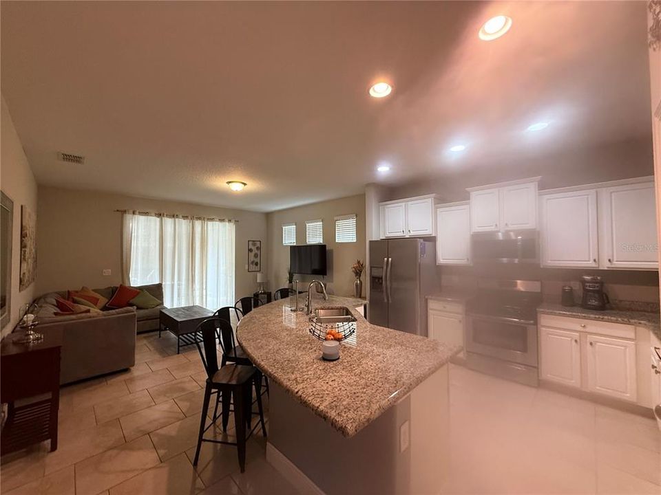 В аренду: $3,600 (5 спален, 4 ванн, 2836 Квадратных фут)