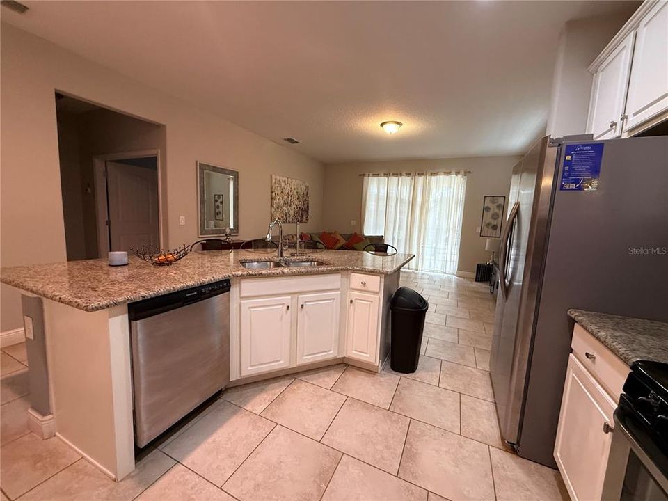 В аренду: $3,600 (5 спален, 4 ванн, 2836 Квадратных фут)