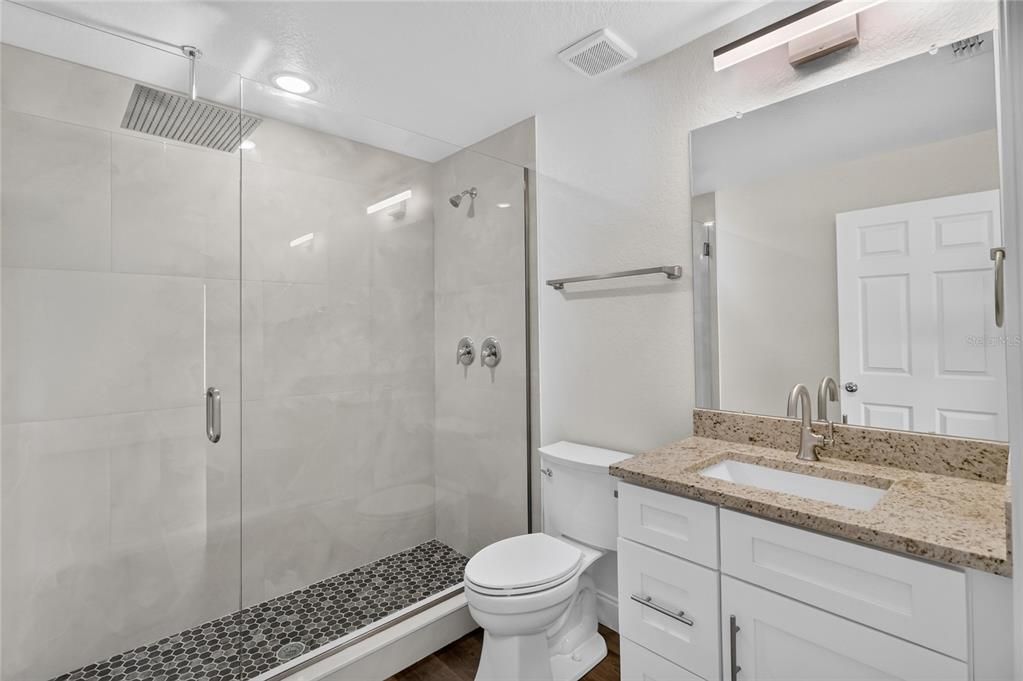 En Venta: $240,000 (3 camas, 2 baños, 1447 Pies cuadrados)