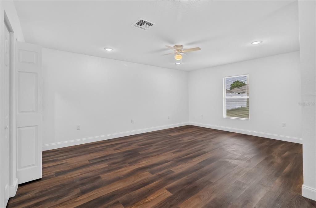 En Venta: $240,000 (3 camas, 2 baños, 1447 Pies cuadrados)
