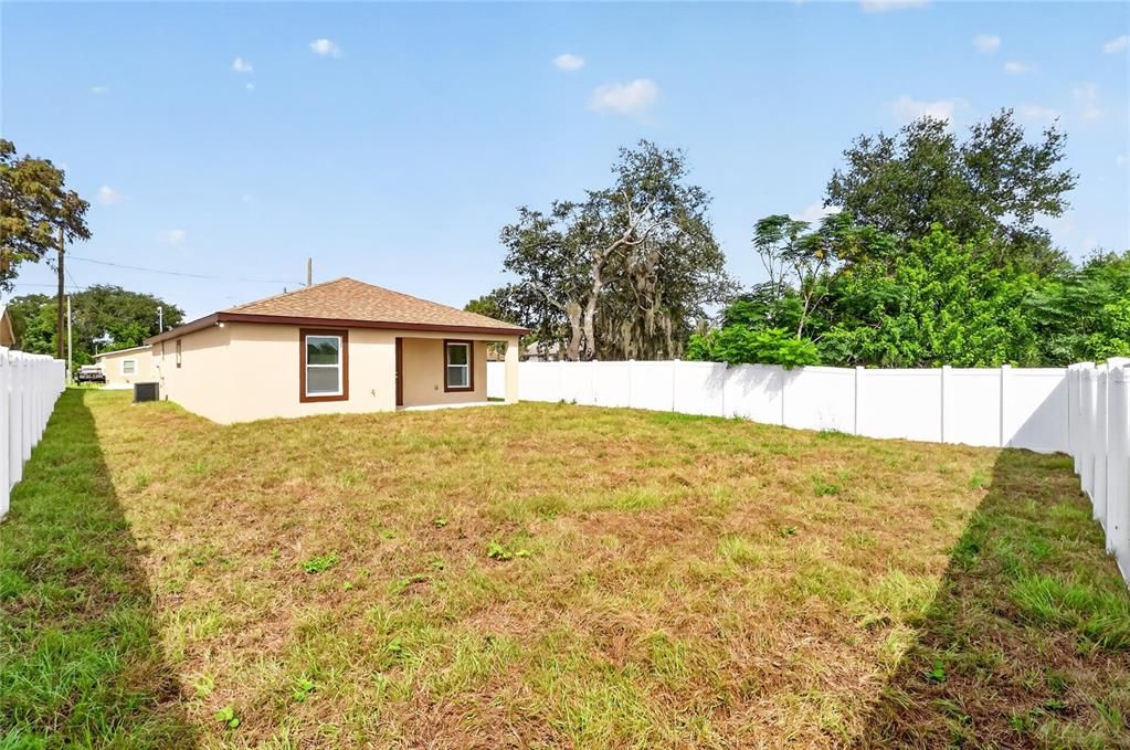 En Venta: $240,000 (3 camas, 2 baños, 1447 Pies cuadrados)