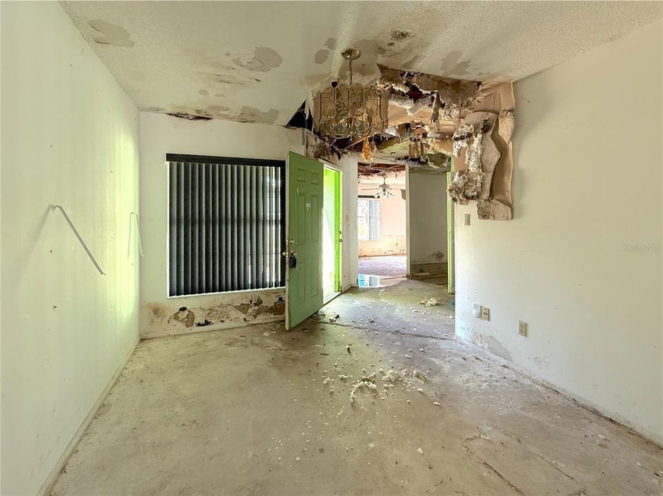 На продажу: $254,900 (3 спален, 2 ванн, 1513 Квадратных фут)