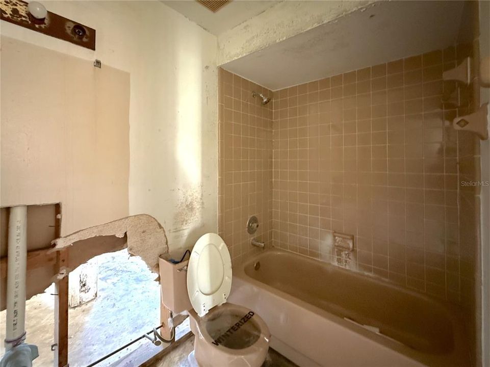 На продажу: $254,900 (3 спален, 2 ванн, 1513 Квадратных фут)