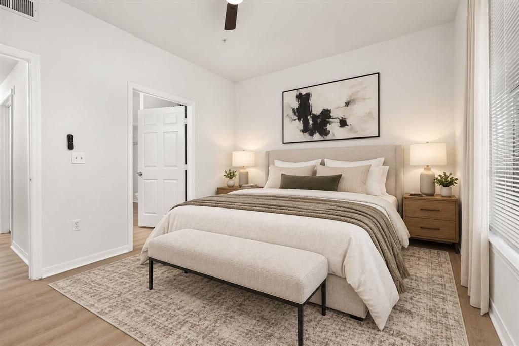 For Sale: $195,000 (2 beds, 2 baths, 1077 Square Feet)