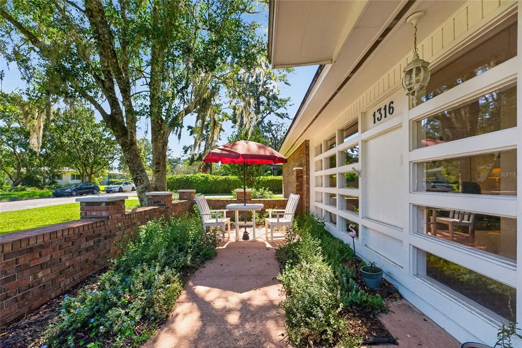 For Sale: $475,000 (4 beds, 2 baths, 2083 Square Feet)