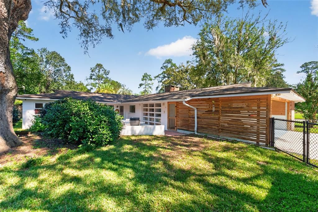 For Sale: $475,000 (4 beds, 2 baths, 2083 Square Feet)