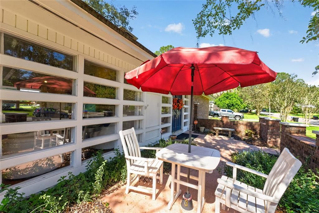 For Sale: $475,000 (4 beds, 2 baths, 2083 Square Feet)