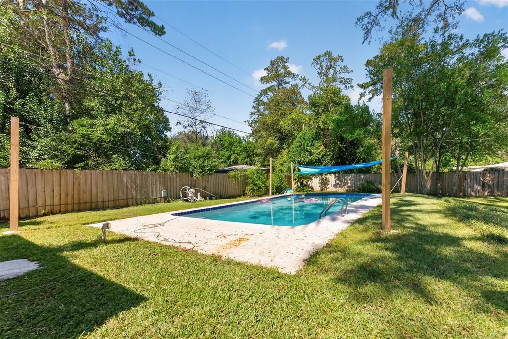 For Sale: $475,000 (4 beds, 2 baths, 2083 Square Feet)