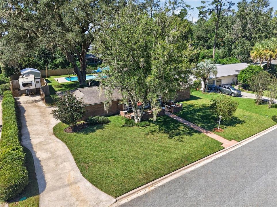 For Sale: $475,000 (4 beds, 2 baths, 2083 Square Feet)