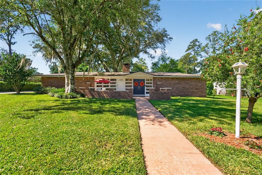 For Sale: $475,000 (4 beds, 2 baths, 2083 Square Feet)