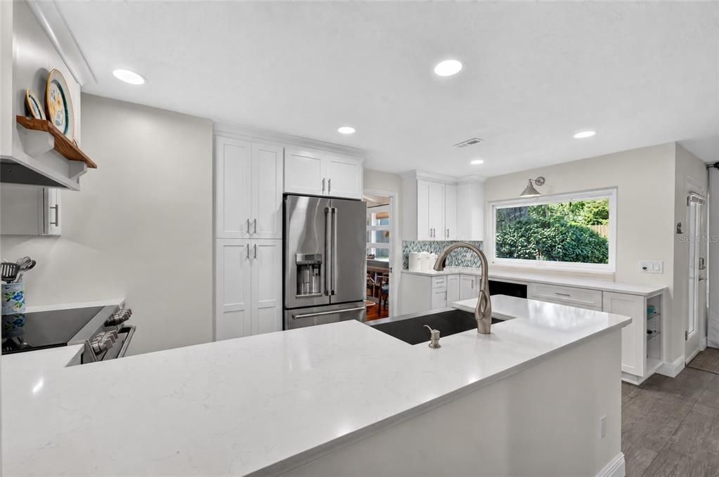 For Sale: $475,000 (4 beds, 2 baths, 2083 Square Feet)
