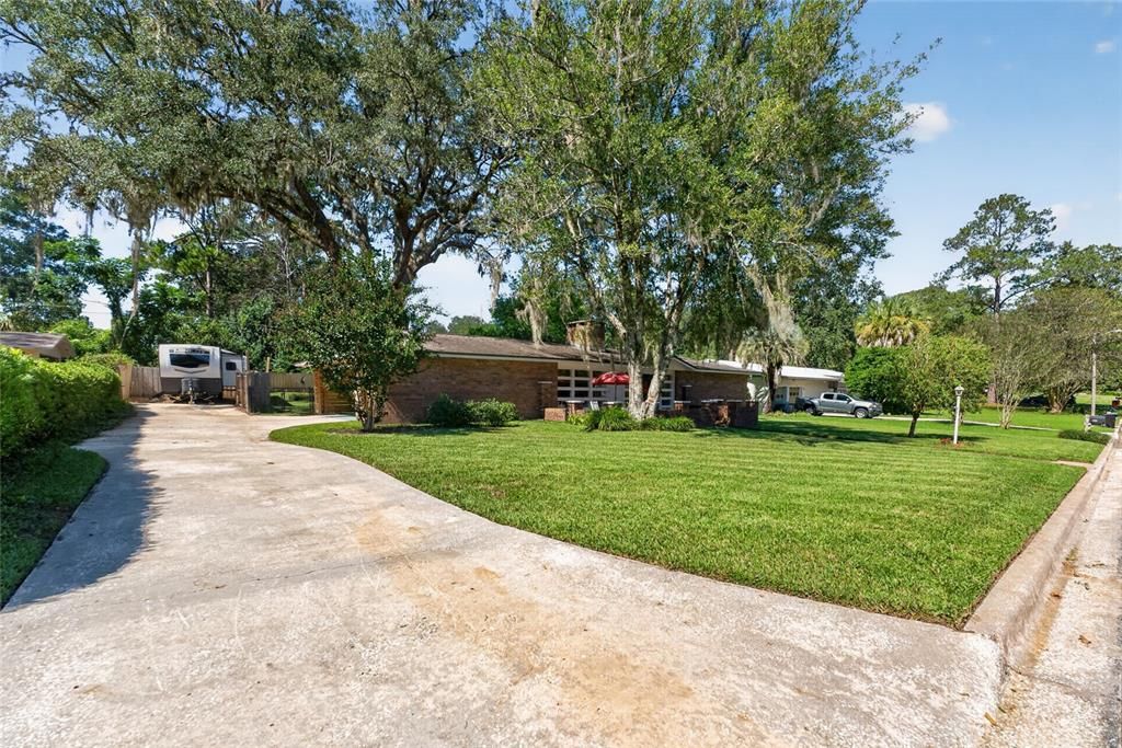 For Sale: $475,000 (4 beds, 2 baths, 2083 Square Feet)