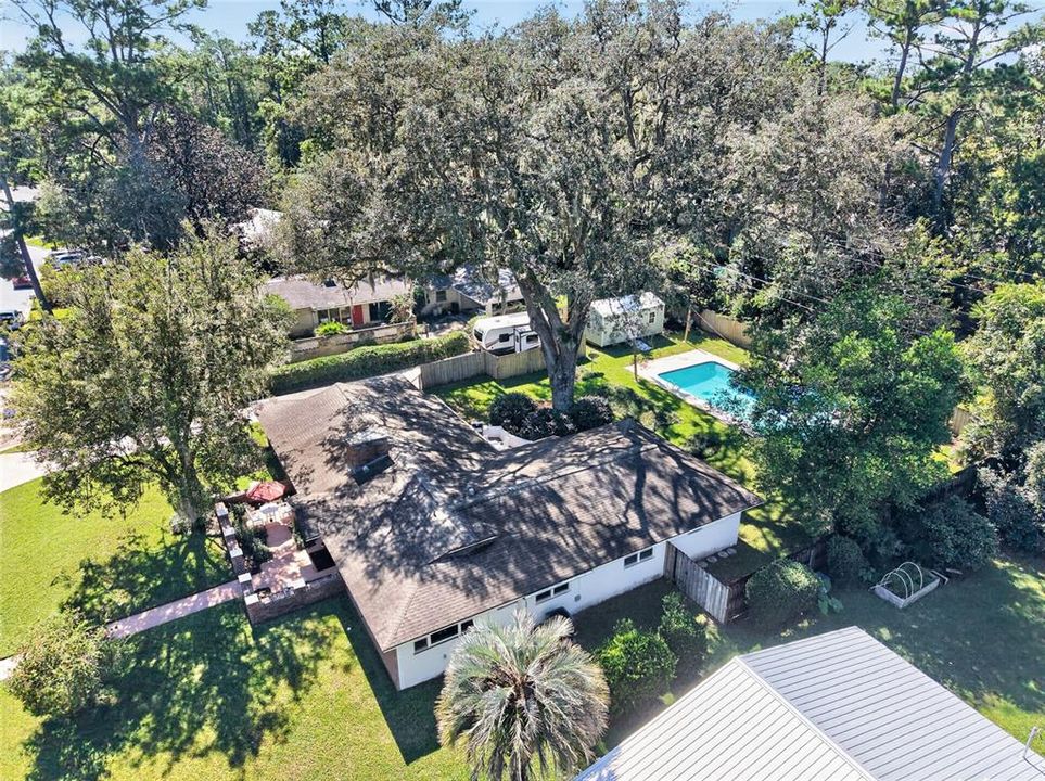 For Sale: $475,000 (4 beds, 2 baths, 2083 Square Feet)