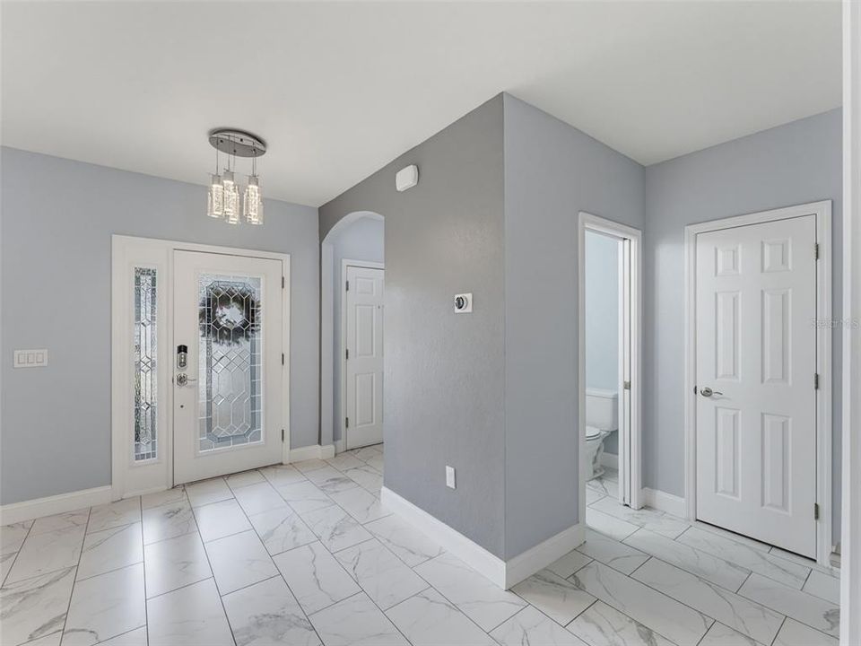For Sale: $450,000 (5 beds, 3 baths, 3200 Square Feet)