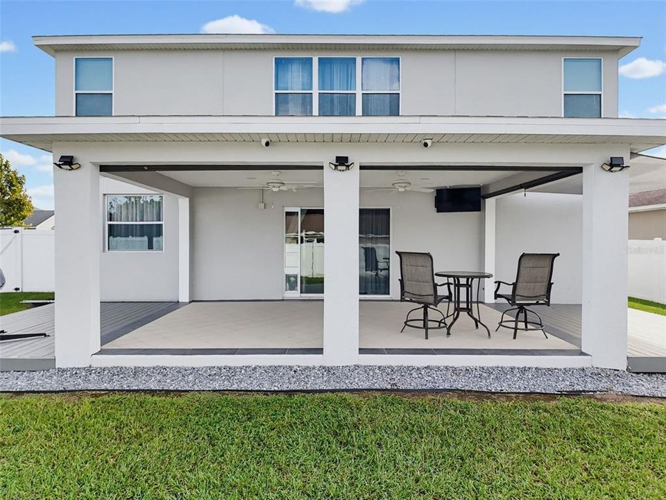 For Sale: $450,000 (5 beds, 3 baths, 3200 Square Feet)