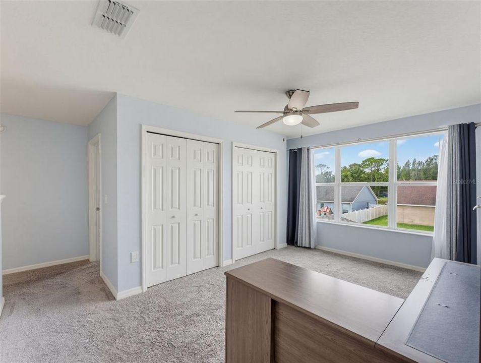 For Sale: $450,000 (5 beds, 3 baths, 3200 Square Feet)