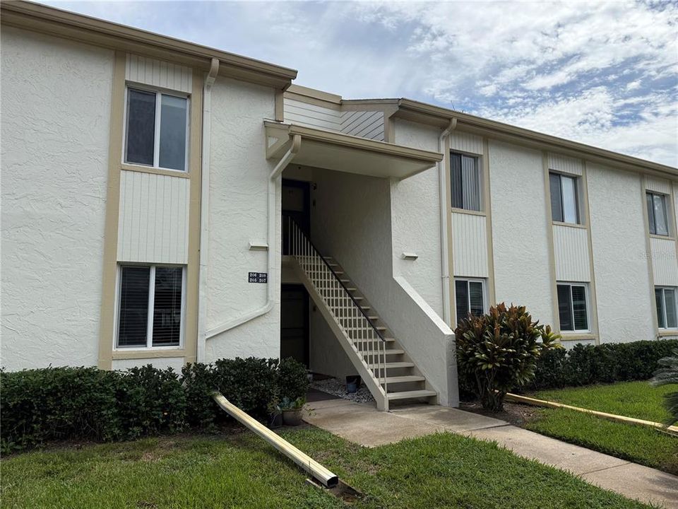 В аренду: $1,800 (2 спален, 2 ванн, 1054 Квадратных фут)