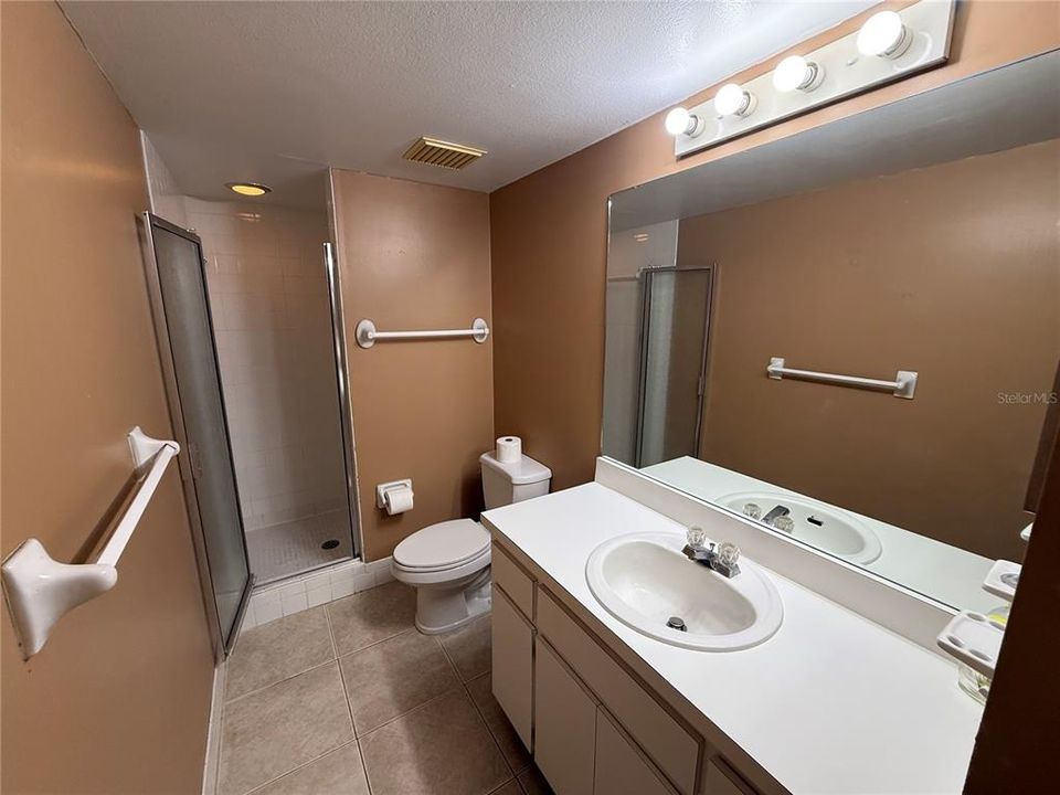 В аренду: $1,800 (2 спален, 2 ванн, 1054 Квадратных фут)