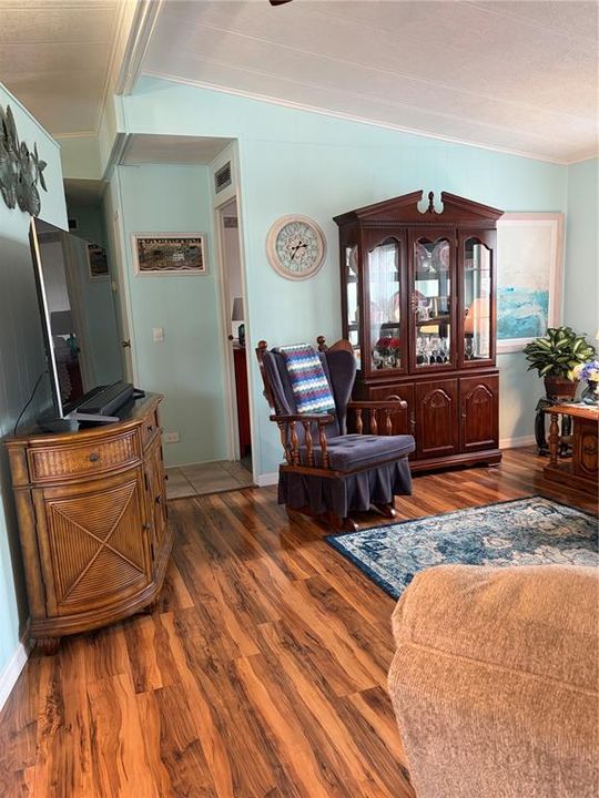 На продажу: $159,900 (2 спален, 2 ванн, 960 Квадратных фут)